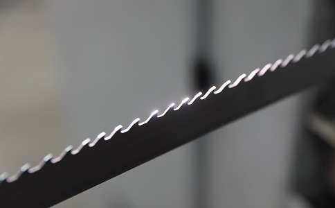 吴忠双金属带锯条产生切削噪音的原因具体有哪些？